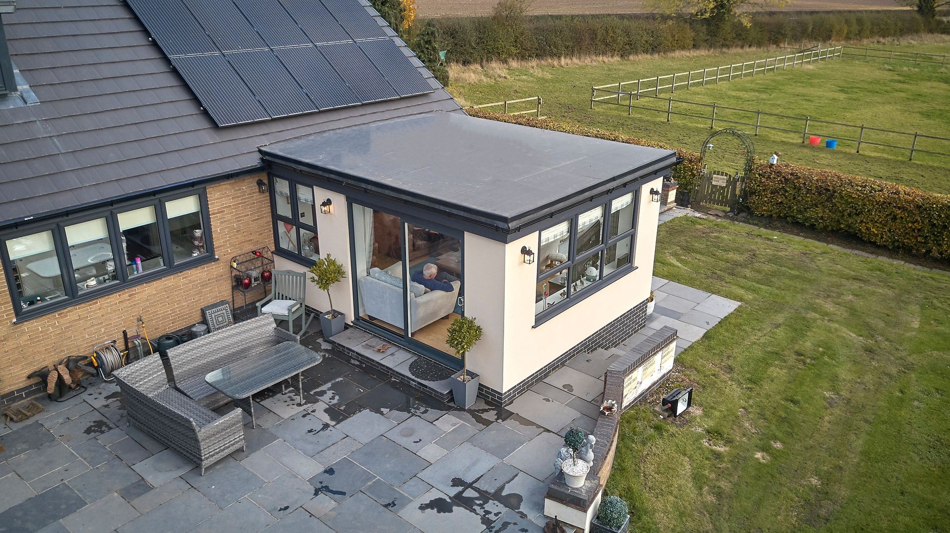 FLAT ROOF